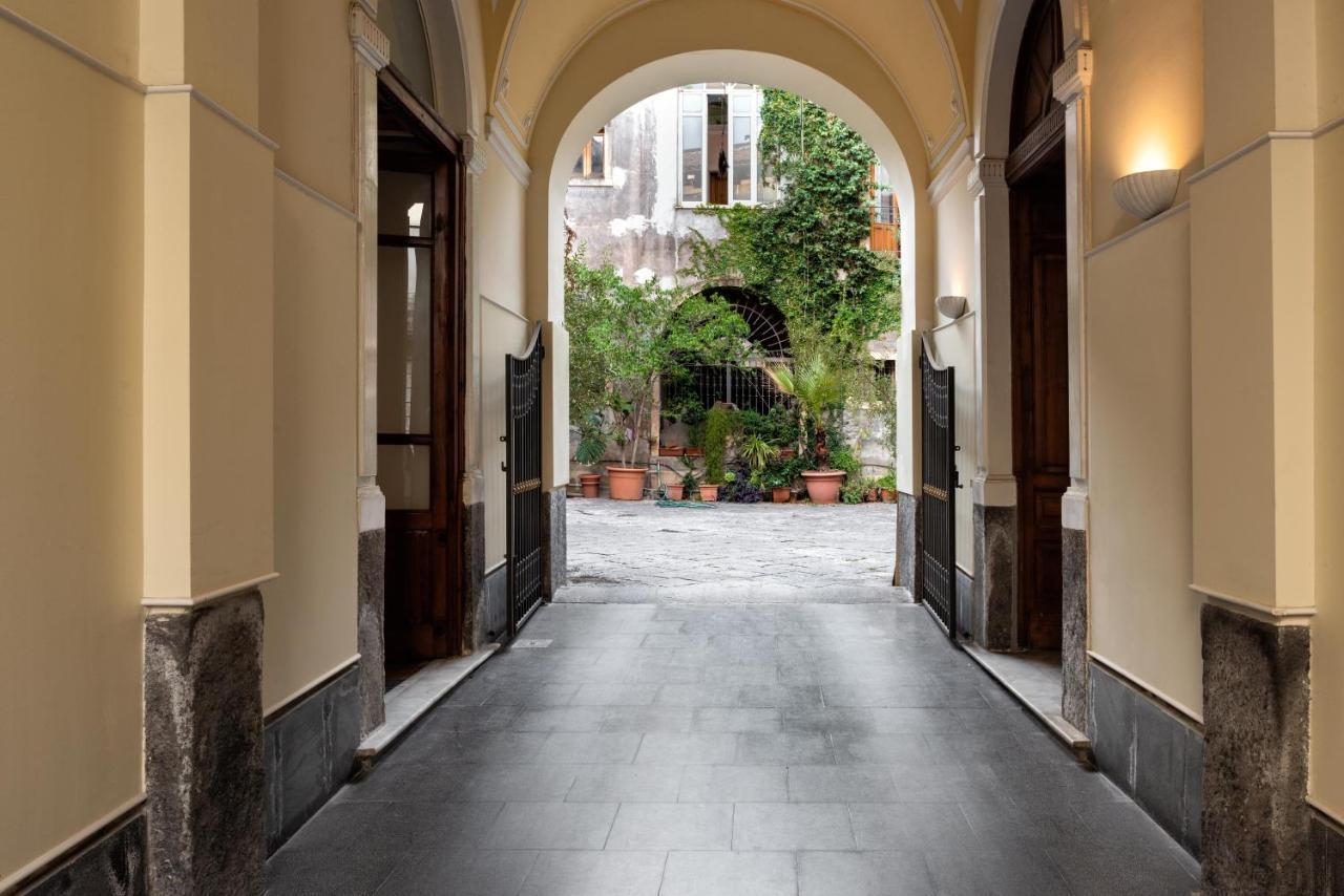 Catania City Center Historical Building Home Exterior photo